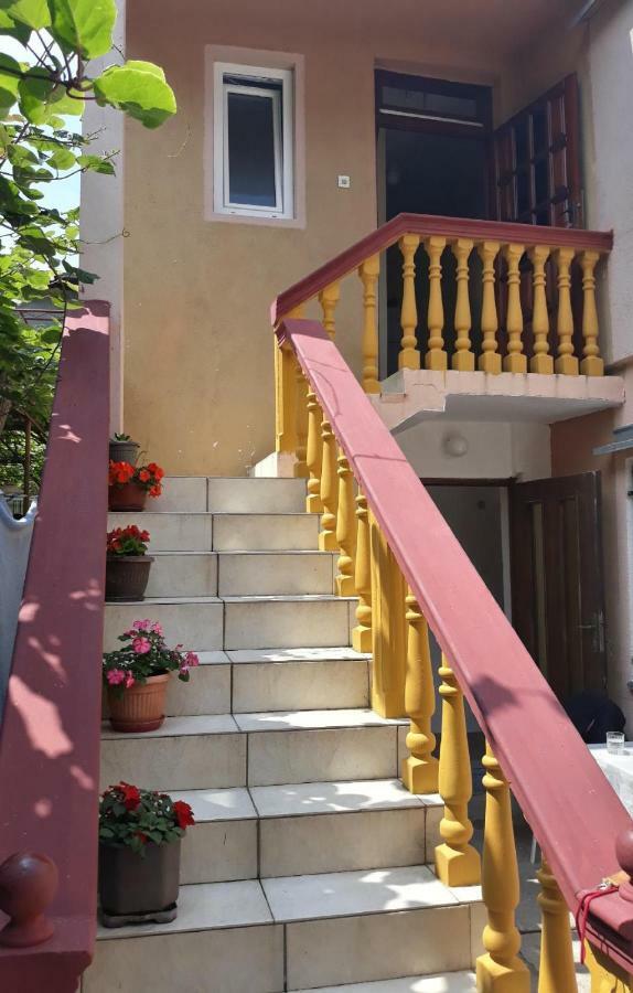 Apartman Tatjana Сутоморе Экстерьер фото