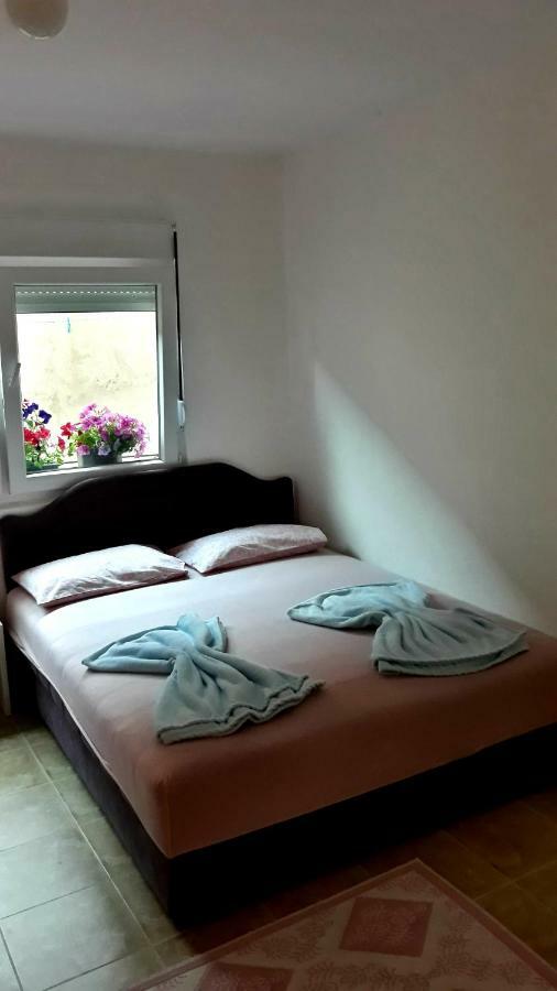 Apartman Tatjana Сутоморе Экстерьер фото